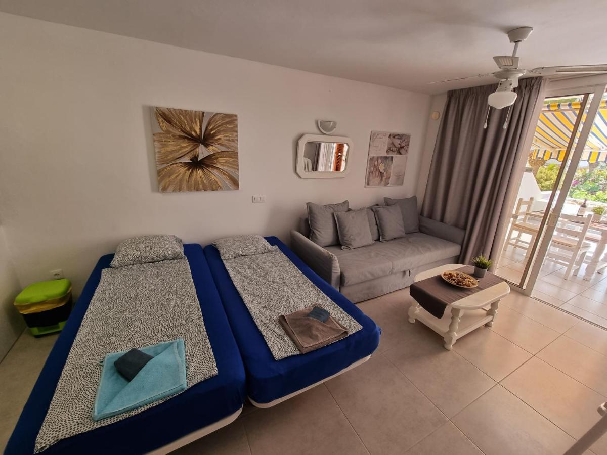 Studio No 2 Just 100 To Beach And Sea, Large Terrace, Heated Pool, Wifi, Aircondition For A Fee ปลายาเดลาสอเมริกาส ภายนอก รูปภาพ