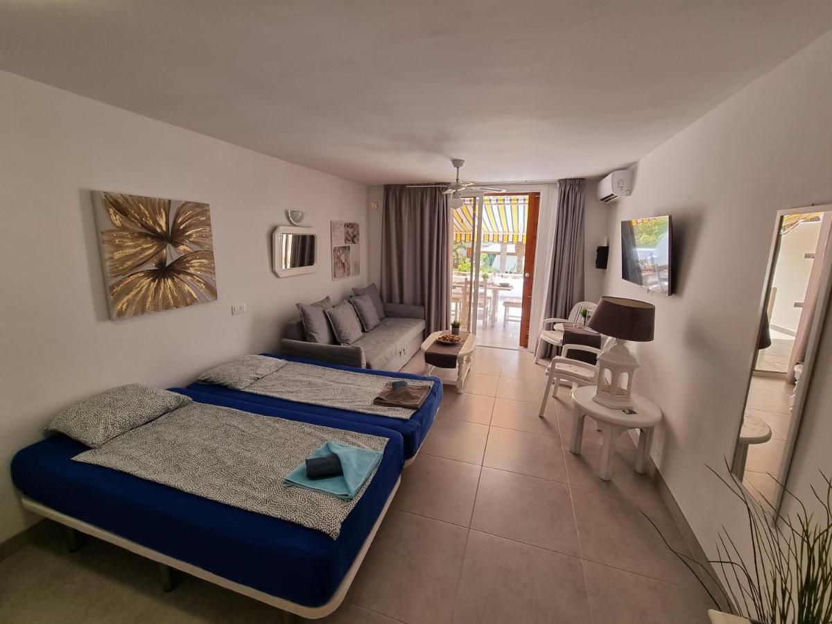 Studio No 2 Just 100 To Beach And Sea, Large Terrace, Heated Pool, Wifi, Aircondition For A Fee ปลายาเดลาสอเมริกาส ภายนอก รูปภาพ