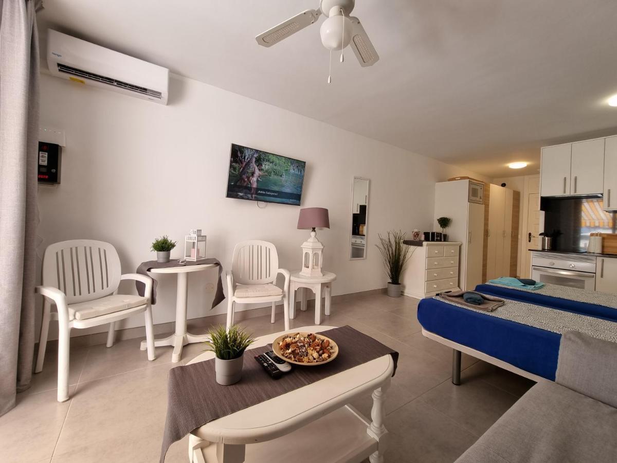 Studio No 2 Just 100 To Beach And Sea, Large Terrace, Heated Pool, Wifi, Aircondition For A Fee ปลายาเดลาสอเมริกาส ภายนอก รูปภาพ