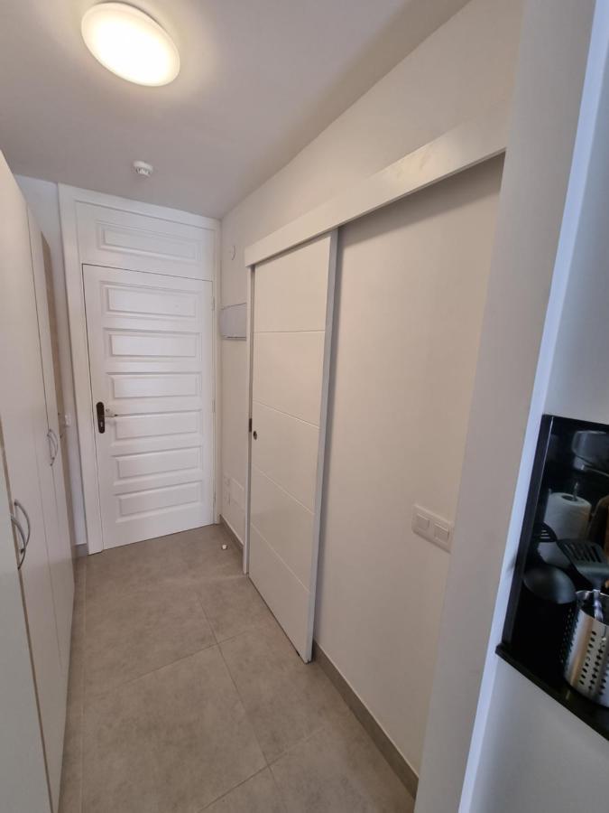 Studio No 2 Just 100 To Beach And Sea, Large Terrace, Heated Pool, Wifi, Aircondition For A Fee ปลายาเดลาสอเมริกาส ภายนอก รูปภาพ